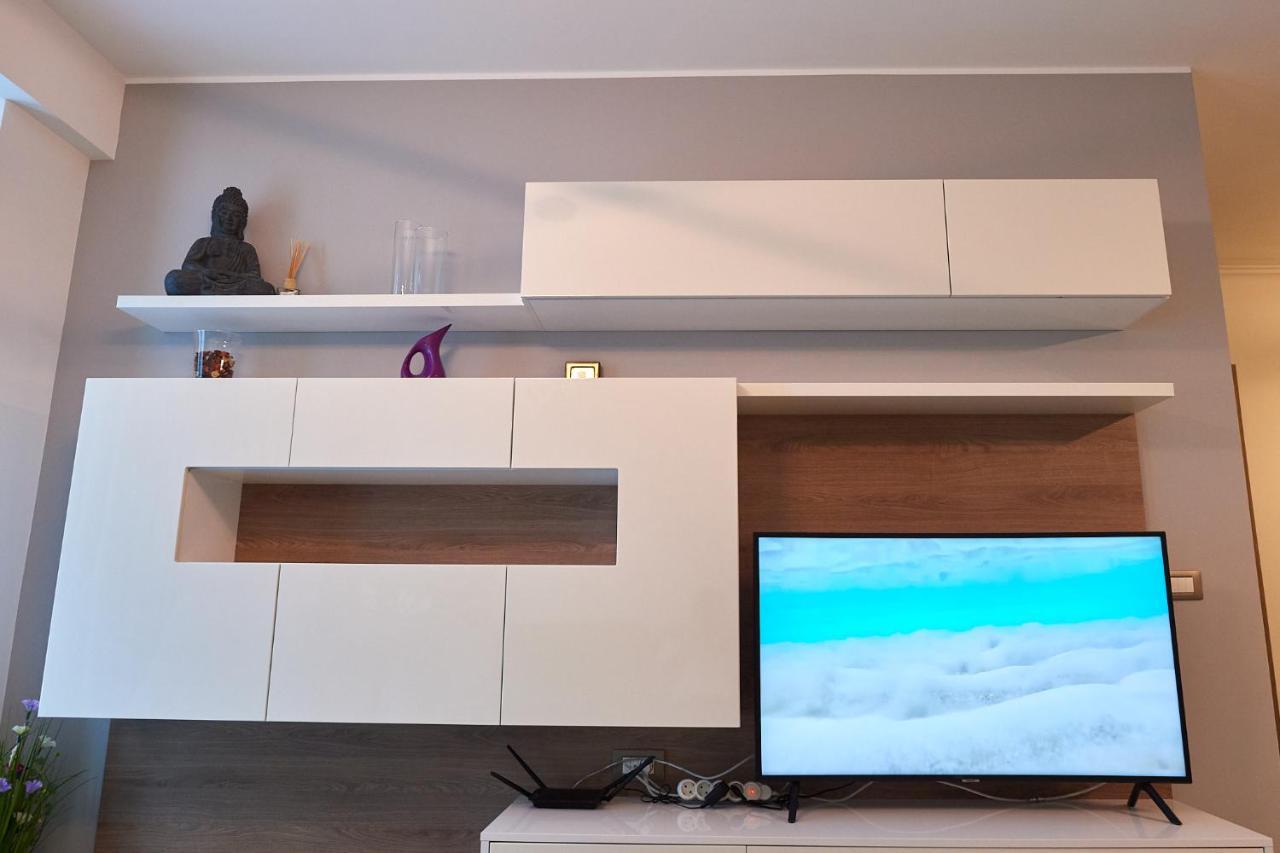 Ambient Holiday Apartment Beach Resort Năvodari Esterno foto