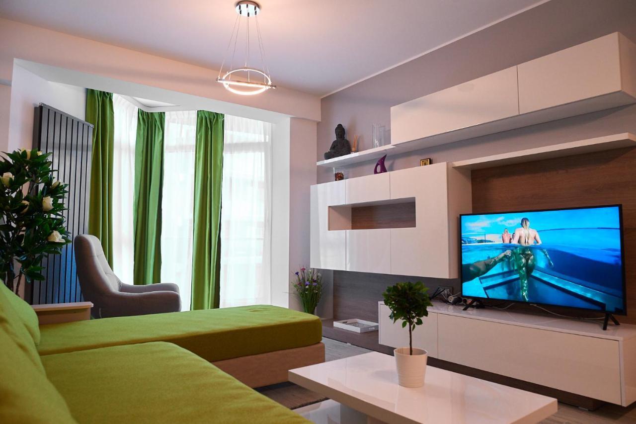 Ambient Holiday Apartment Beach Resort Năvodari Esterno foto